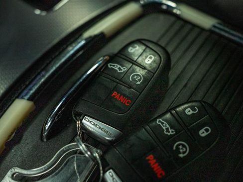 Used 2011 Dodge Charger R/T image 21
