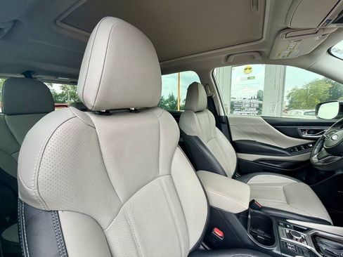 Used 2023 Subaru Forester Limited w/ Popular Package #3 AWD/4WD image 29