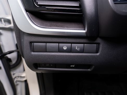 Used 2023 Nissan Rogue Platinum w/ Platinum Premium Package image 32