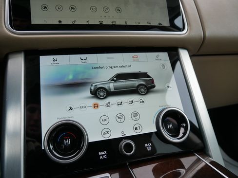 Used 2020 Land Rover Range Rover HSE image 26