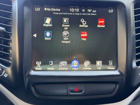 Used 2017 Jeep Cherokee Trailhawk w/ Comfort/Convenience Group AWD/4WD image 44