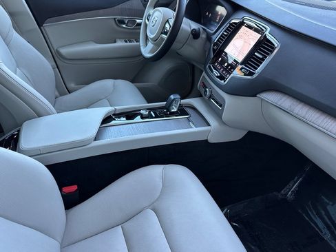 Used 2023 Volvo XC90 T8 Plus w/ Protection Package Premier AWD/4WD image 17