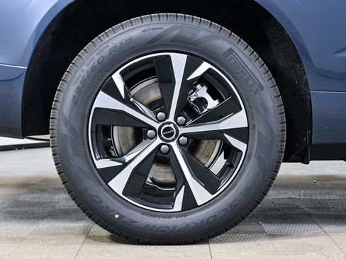 New 2026 Volvo XC60 T8 Core w/ Climate Package PRO AWD/4WD image 36