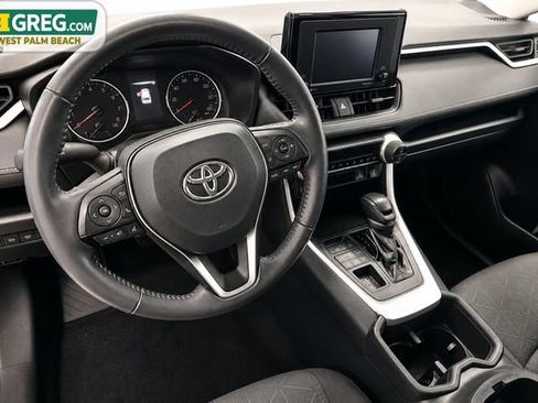 Used 2022 Toyota RAV4 XLE w/ Convenience Package AWD/4WD image 10