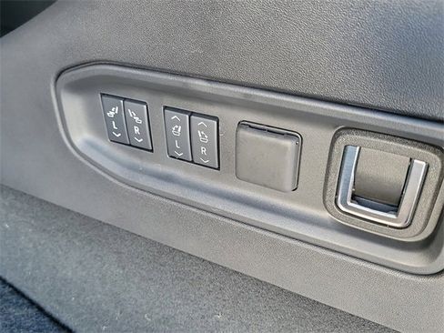 Used 2026 Cadillac Vistiq Luxury image 28