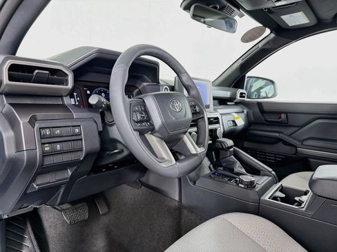 New 2026 Toyota 4Runner SR5 AWD/4WD image 13