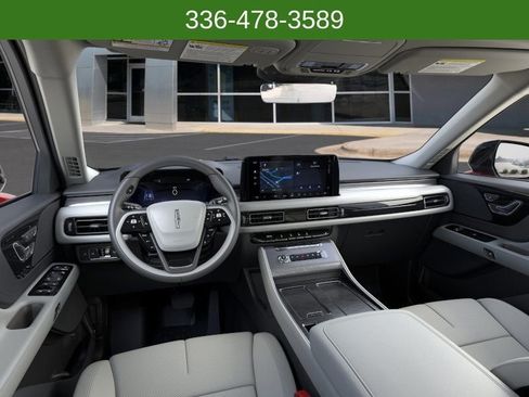 New 2026 Lincoln Aviator AWD image 9