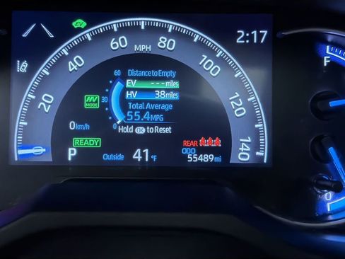 Used 2023 Toyota RAV4 SE w/ Weather & Moonroof Package image 24