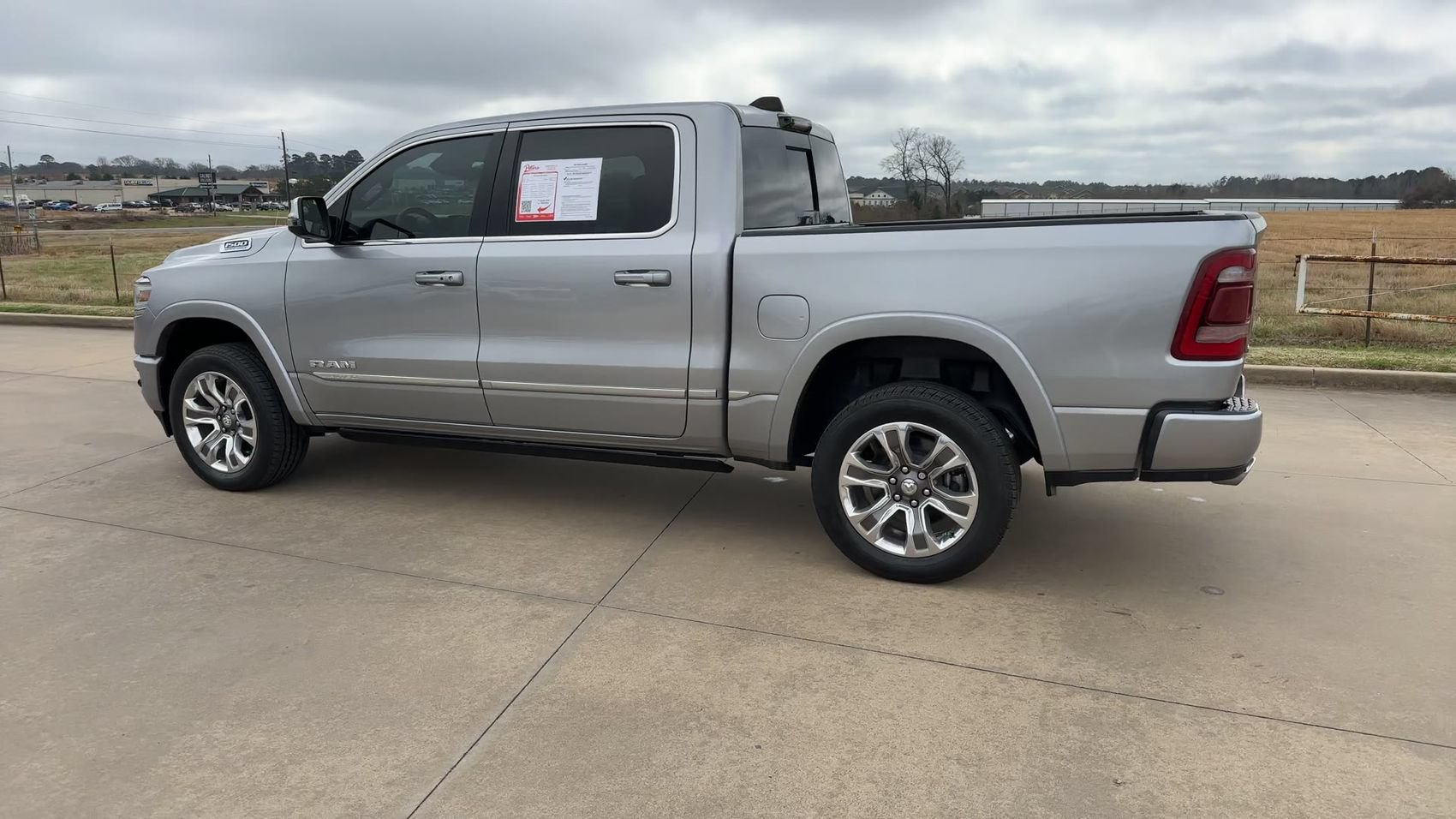 Used 2023 RAM 1500 Limited AWD/4WD image 7