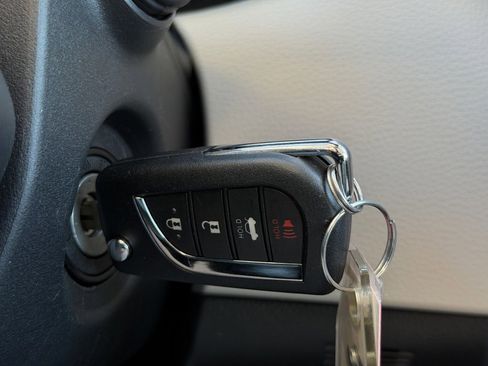 Used 2025 Toyota Corolla LE image 22