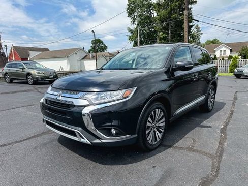 Used 2019 Mitsubishi Outlander SE FWD image 3