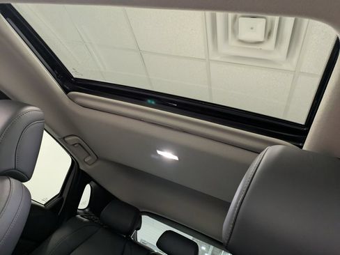 Used 2023 MAZDA CX-30 AWD 2.5 S w/ Premium Package image 23