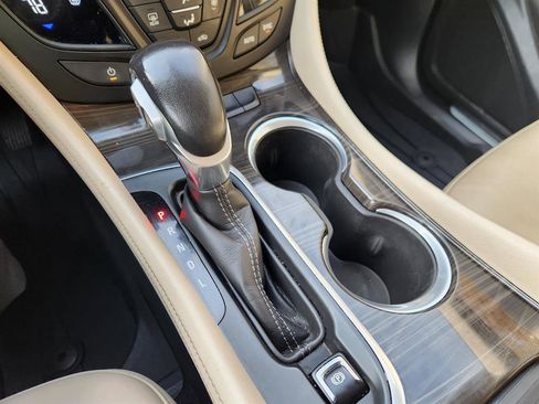 Used 2020 Buick Envision Essence image 38