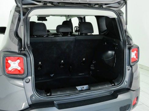 Used 2019 Jeep Renegade Latitude image 48