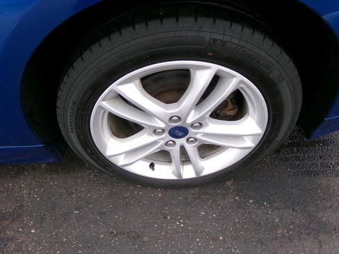 Used 2018 Ford Fusion SE image 9