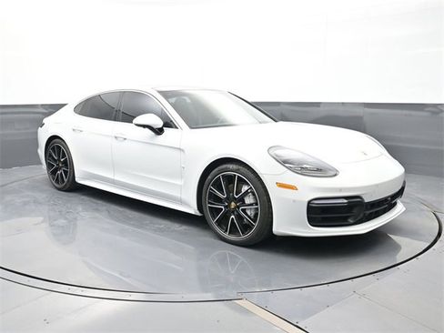 Used 2018 Porsche Panamera 4S image 27
