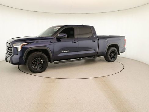 Used 2022 Toyota Tundra SR5 w/ SR5 Premium Package image 13
