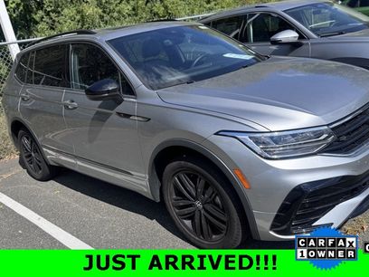 Certified 2022 Volkswagen Tiguan SE R-Line