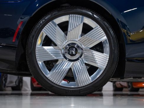 Used 2024 Rolls-Royce Spectre w/ Spectre Launch Package image 47