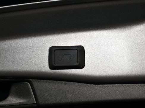 Used 2020 Toyota RAV4 XSE image 23