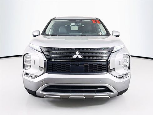 Used 2023 Mitsubishi Outlander SE AWD/4WD image 6