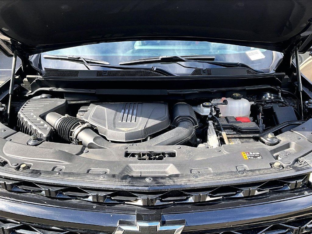 Used 2024 Chevrolet Traverse RS w/ LPO, Floor Liner Package AWD/4WD image 30