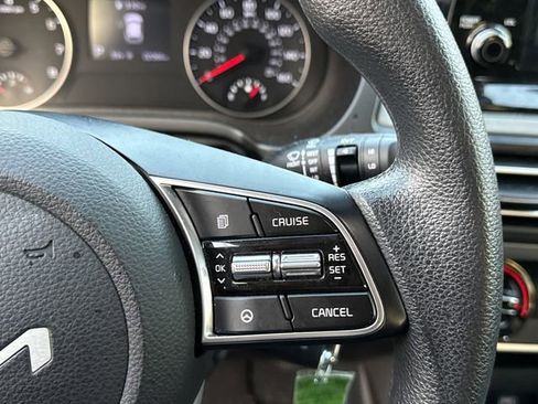 Used 2023 Kia Seltos LX image 18