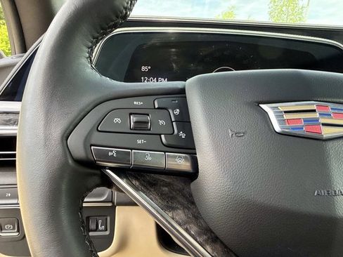Used 2022 Cadillac Escalade ESV Premium Luxury AWD/4WD image 35