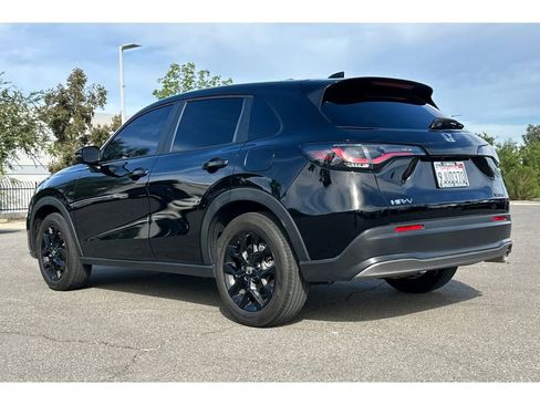 Used 2024 Honda HR-V Sport image 3