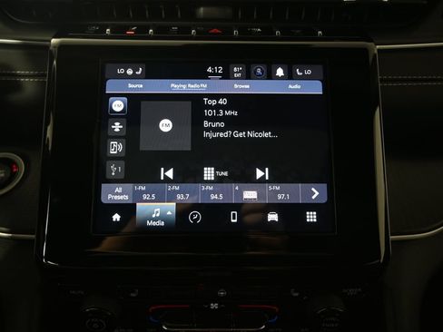 Used 2023 Jeep Grand Cherokee Altitude AWD/4WD image 27
