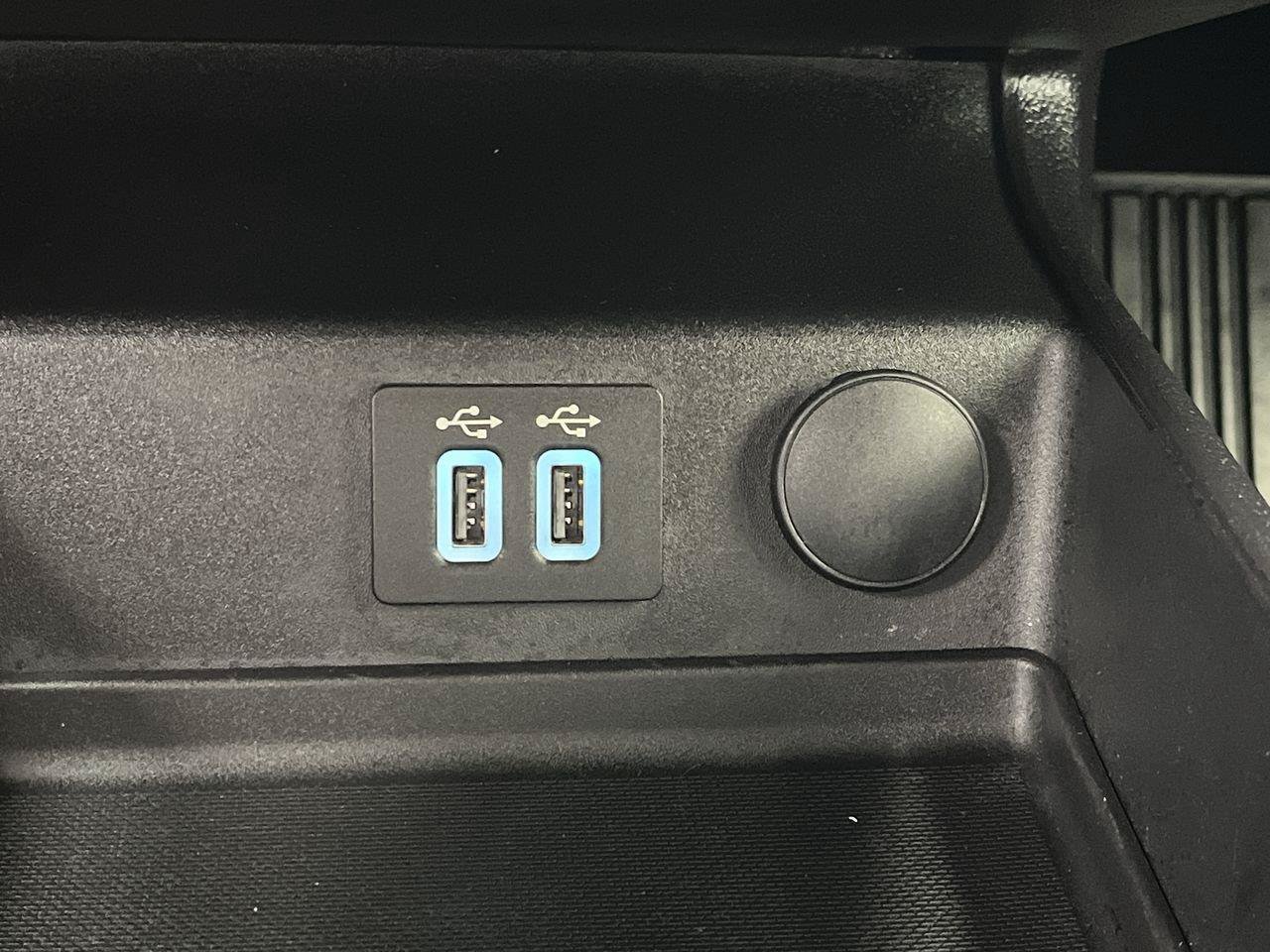 Used 2020 Ford Fusion SE FWD image 22