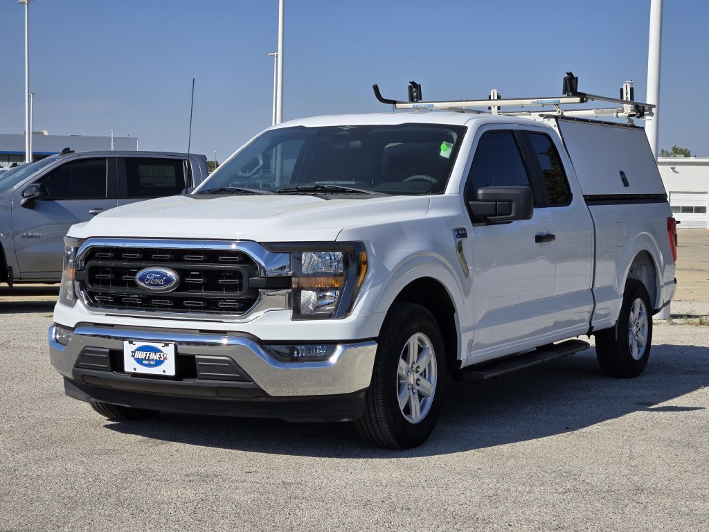 Used 2023 Ford F150 XLT w/ Trailer Tow Package RWD image 3