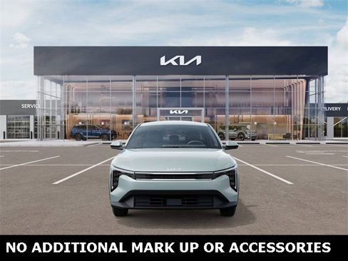 New 2026 Kia K4 LXS image 2