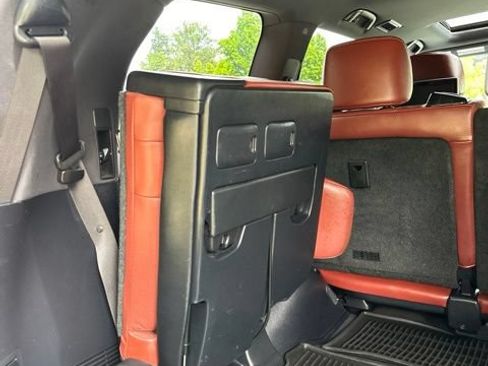 Used 2020 Lexus LX 570 4WD w/ Sport Package image 33