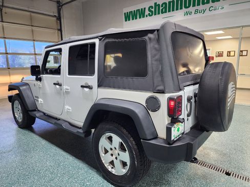 Used 2016 Jeep Wrangler Unlimited Sport w/ Quick Order Package 24S image 9