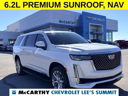 Used 2022 Cadillac Escalade ESV Premium Luxury image 1