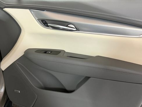 Certified 2022 Cadillac XT5 Premium Luxury image 46