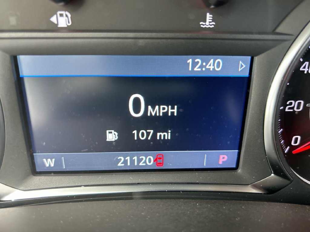 Used 2024 GMC Terrain SLT AWD/4WD image 16