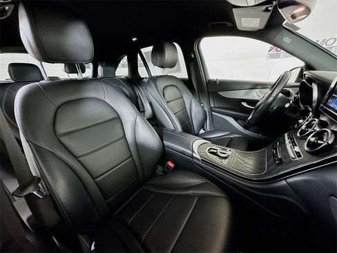 Used 2019 Mercedes-Benz GLC 300 4MATIC image 29
