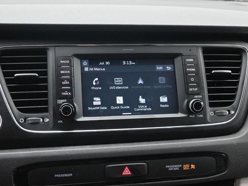 Used 2020 Kia Sedona EX FWD image 17