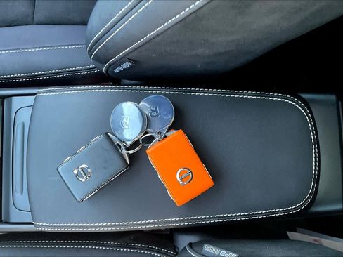 Used 2023 Volvo C40 P8 Recharge Ultimate image 13