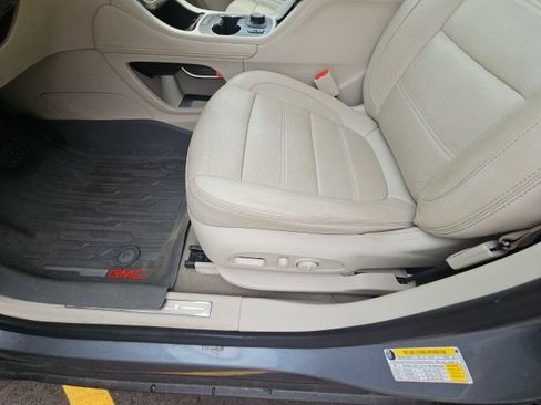 Used 2020 GMC Acadia Denali w/ LPO, Floor Liner Package FWD image 16