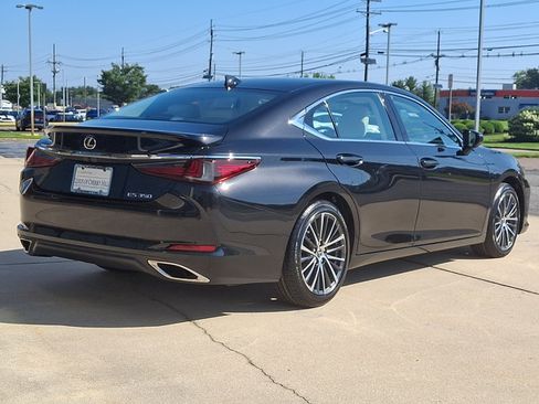 Certified 2024 Lexus ES 350 w/ Premium Package FWD image 6