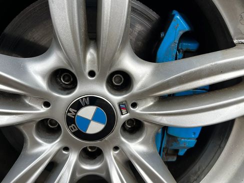 Used 2013 BMW 550i xDrive Sedan AWD/4WD image 16