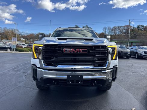 New 2026 GMC Sierra 2500 Pro image 2