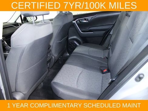 Used 2022 Toyota RAV4 XLE AWD/4WD image 12