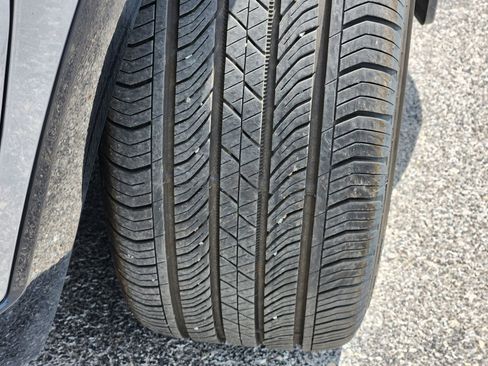 New 2025 Buick Envision Sport Touring image 12