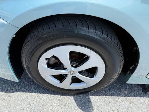 Used 2014 Toyota Prius Three w/ Preferred Accessory Package FWD image 10