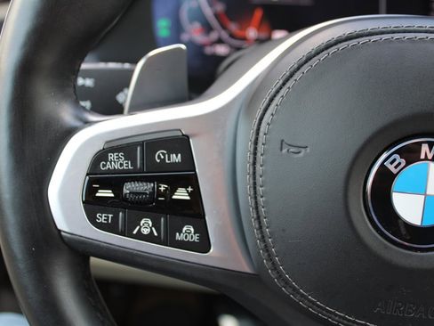 Used 2019 BMW X5 xDrive50i w/ M Sport Package AWD/4WD image 32