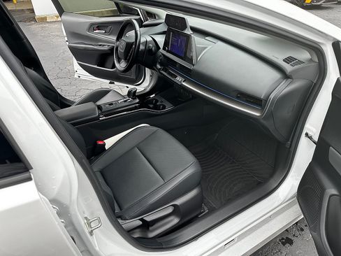 Used 2023 Toyota Prius XLE AWD/4WD image 20